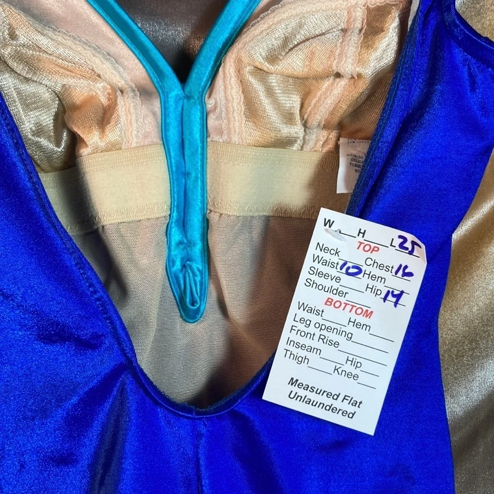 VINTAGE 80’ bright blue and turquoise swim suit. High cut 159 32” chest‎ small